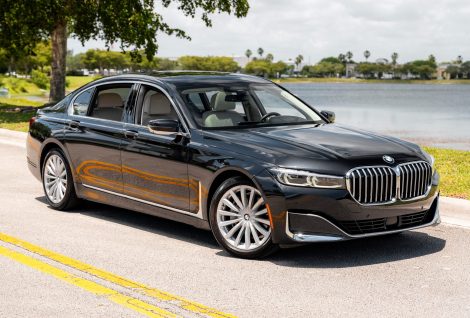 2021 BMW 740i