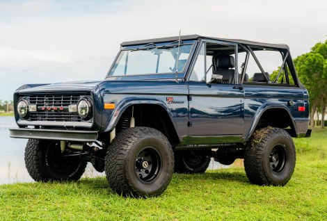 Fuel-Injected 1976 Ford Bronco 302